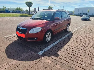 Gebraucht Skoda Fabia Ambiente 105 PS (77 kW) 2009 Rot Kombi
