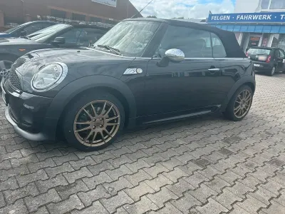 Gebraucht Mini Cooper S Cabriolet 174 PS (127 kW) 2010 Schwarz Cabrio