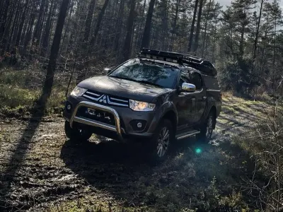 Begagnad Mitsubishi L200 Intense 178 HK (130 kW) 2014 Grön Pickup