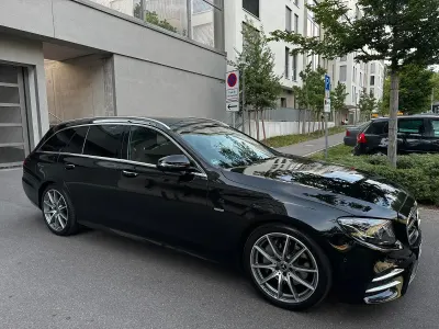 Gebraucht Mercedes E220 AMG line 194 PS (142 kW) 2019 Schwarz Kombi