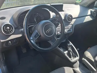 Gebraucht Audi A1 95 PS (69 kW) 2016 Schwarz Kleinwagen