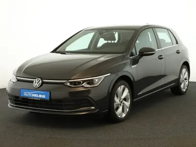 Gebraucht VW Golf Style 150 PS (110 kW) 2024 Uranograu SUV