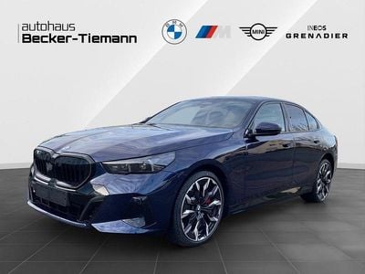 Neu BMW 550e Exclusive 489 PS (359 kW) 2025 Blau Limousine