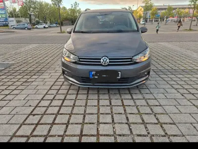 Gebraucht VW Touran Comfortline 116 PS (85 kW) 2017 Grau Van / Kleinbus