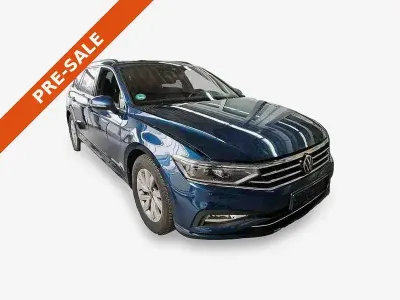Gebraucht VW Passat Business 150 PS (110 kW) 2023 Aquamarinblau metallic Kombi