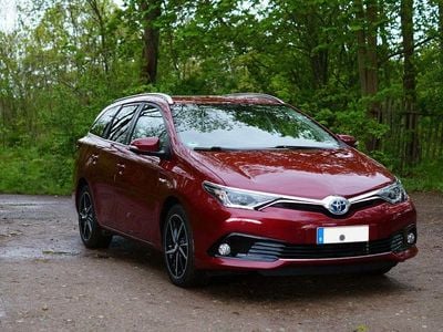 Toyota Auris Hybrid