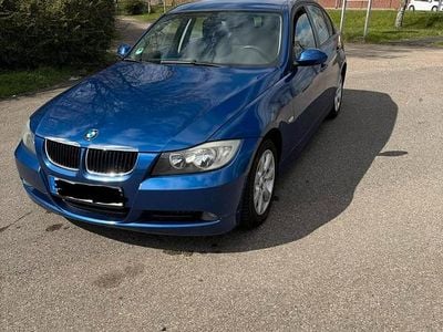 Usata BMW 318 143 CV (105 kW) 2008 Blu Berlina