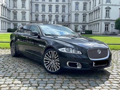 Schwarz Gebraucht 2013 Jaguar XJL Limousine | 39.963 €