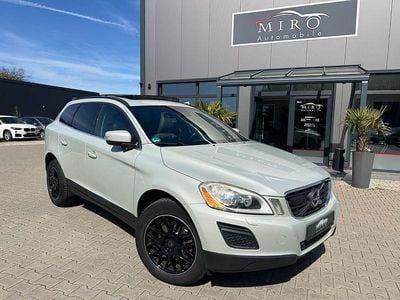 Second-hand Volvo XC60 Momentum 163 CP (119 kW) 2012 Alb SUV