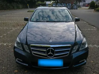 Gebraucht Mercedes E350 231 PS (169 kW) 2009 Schwarz Limousine