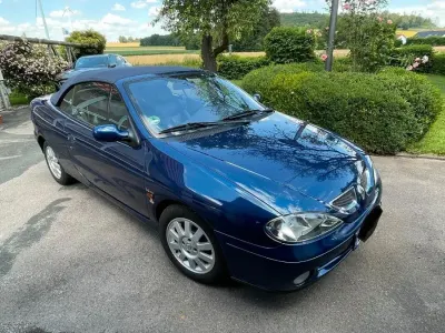 Gebraucht Renault Mégane Cabriolet 107 PS (78 kW) 2001 Blau Cabrio