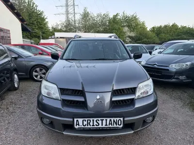 Usata Mitsubishi Outlander Invite 136 CV (100 kW) 2009 Grigio SUV