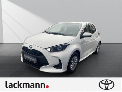 Gebraucht Toyota Yaris Hybrid Business Edition 116 PS (85 kW) 2024 Pure) white ii (weiss Kleinwagen
