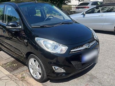 Gebraucht Hyundai i10 69 PS (50 kW) 2012 Schwarz Kleinwagen