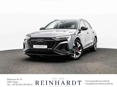 Gebraucht Audi Q8 e-tron S-Line 250 kW (340 PS) 2023 Daytonagrau perleffekt SUV