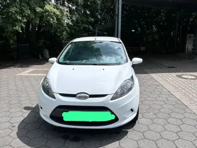 Gebraucht Ford Fiesta 75 PS (55 kW) 2009 Weiß Limousine