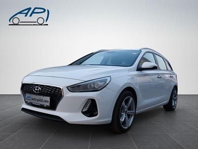 Gebraucht Hyundai i30 Comfort 110 PS (80 kW) 2017 Weiß Kombi