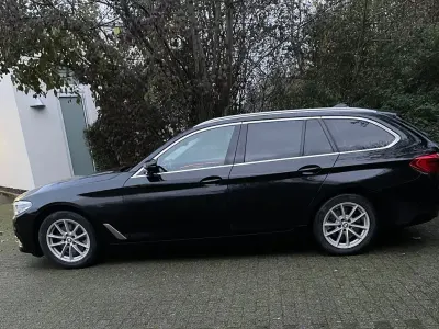 Gebraucht BMW 520 Sport Line 184 PS (135 kW) 2018 Schwarz Kombi