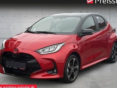Neu Toyota Yaris Hybrid Plus 130 PS (95 kW) 2026 Rot Limousine