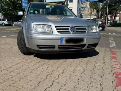 Gebraucht VW Bora 115 PS (84 kW) 2000 Grau Limousine