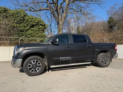 Gebraucht Toyota Tundra 386 PS (283 kW) 2019 Schwarz Pickup