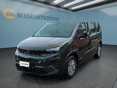 Gebraucht Peugeot Rifter Allure 131 PS (96 kW) 2025 Grün Van / Kleinbus