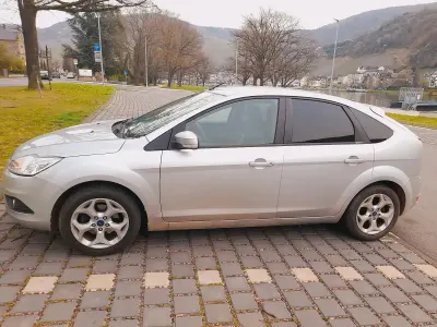 Gebraucht Ford Focus 101 PS (74 kW) 2011 Silber Limousine