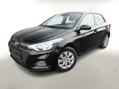 Gebraucht Hyundai i20 Trend 84 PS (61 kW) 2019 Schwarz metallic Kleinwagen