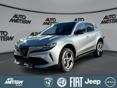 Nouă Alfa Romeo GT Junior Edizione Speciale 107 CP (78 kW) 2026 Gri SUV