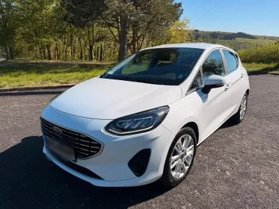Gebraucht Ford Fiesta Titanium 125 PS (91 kW) 2022 Weiß Kleinwagen