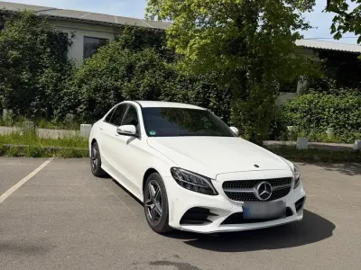 Używany Mercedes C300e 320 KM (235 kW) 2021 Biały Sedan/Limuzyna