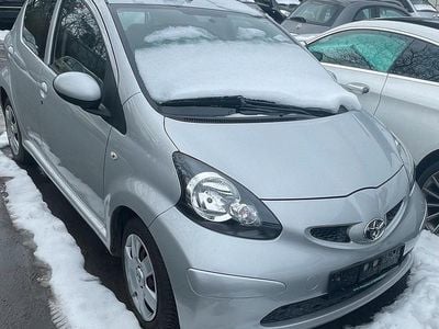 Silber Gebraucht 2008 Toyota Aygo Kleinwagen | 6.300 € (Etwas zu teuer)