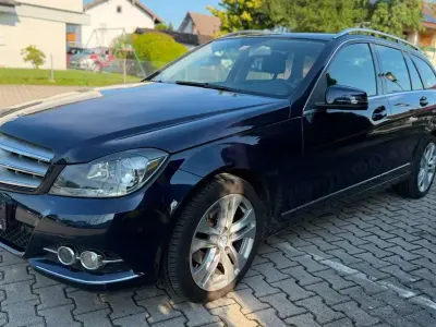 Gebraucht Mercedes C200 136 PS (100 kW) 2012 Cavansitblau  metalliclack Kombi