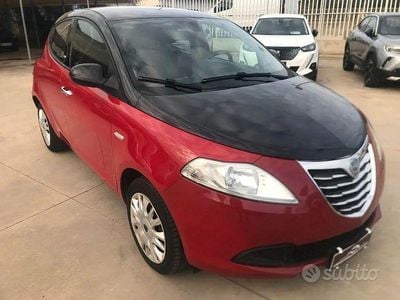 Gebraucht Lancia Ypsilon 69 PS (50 kW) 2012 Rot Kleinwagen