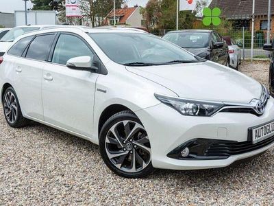 Gebraucht Toyota Auris Touring Sports Edition-S 99 PS (72 kW) 2016 White pearl cs (metallic) Kombi