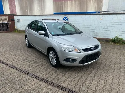 Gebraucht Ford Focus Style 150 PS (110 kW) 2010 Silber Limousine
