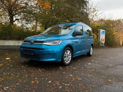 Używany VW Caddy Life 102 KM (75 kW) 2021 Niebieski Minivan