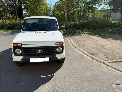 Lada Urban