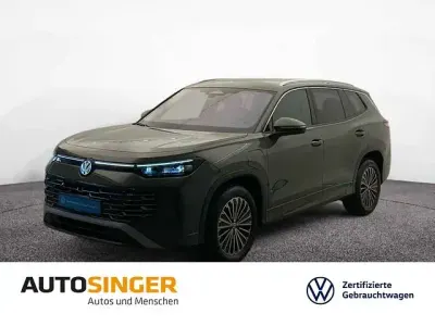 Gebraucht VW Tayron Elegance 204 PS (150 kW) 2025 Cipressinogrün metallic SUV
