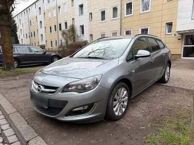Gebraucht Opel Astra Sport 140 PS (102 kW) 2013 Grau Kombi