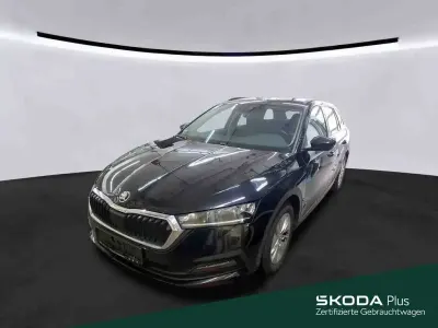 Używany Skoda Octavia Ambition 110 KM (80 kW) 2023 Czarny Kombi