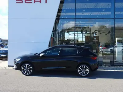 Gebraucht Seat Leon FR 150 PS (110 kW) 2024 Midnight schwarz Limousine