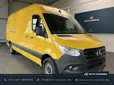 Gebraucht Mercedes Sprinter 170 PS (125 kW) 2024 Gelb Van