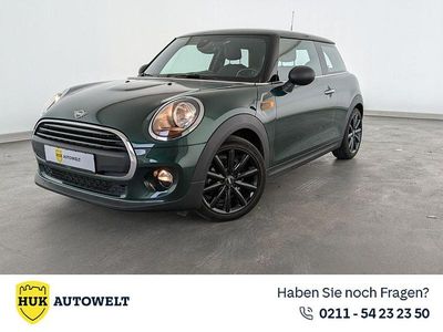 Gebraucht Mini ONE 102 PS (75 kW) 2019 British racing green ii metallic Kleinwagen
