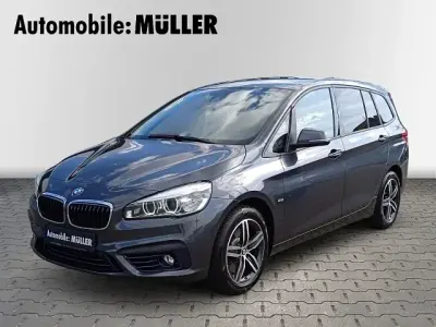 Gebraucht BMW 220 Gran Tourer Sport Line 192 PS (141 kW) 2017 Mineralgrau metallic Van / Kleinbus