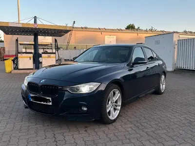 Gebraucht BMW 320 M Sport 184 PS (135 kW) 2012 Blau Limousine