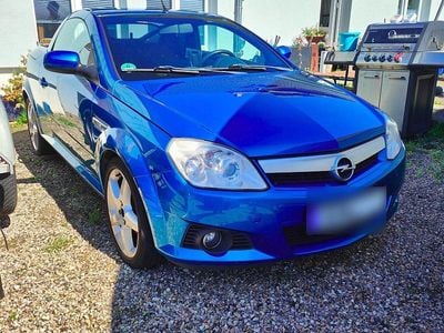 Second-hand Opel Tigra 90 CP (66 kW) 2006 Albastru Cabrio