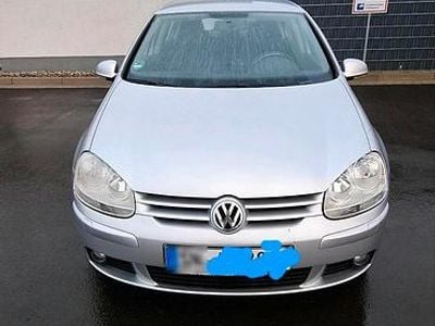 Usata VW Golf V 106 CV (77 kW) 2007 Argento Utilitaria