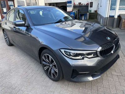 gebraucht BMW 320 320 i Advantage Automatik