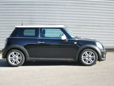 Gebraucht Mini Cooper D 111 PS (81 kW) 2011 Schwarz Kleinwagen